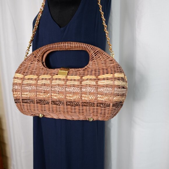 Handmade Vintage Wicker Sculptural Purse - Picture 3 of 6